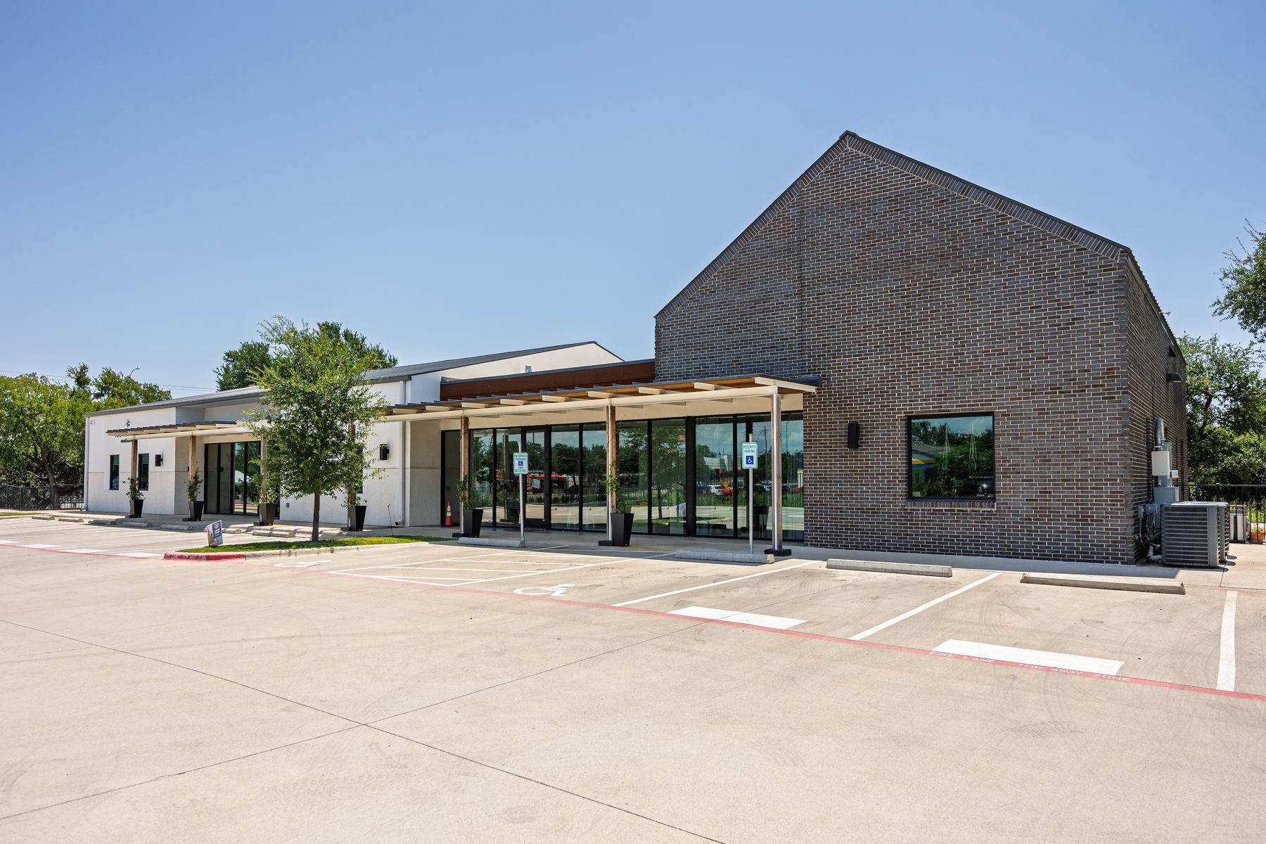 Cedar Park campus exterior